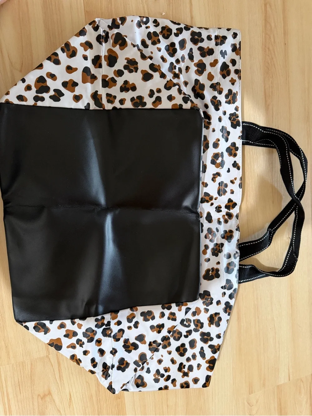 Scout Leopard Print Tote Bag in White, Brown & Black - Picture 3 of 4